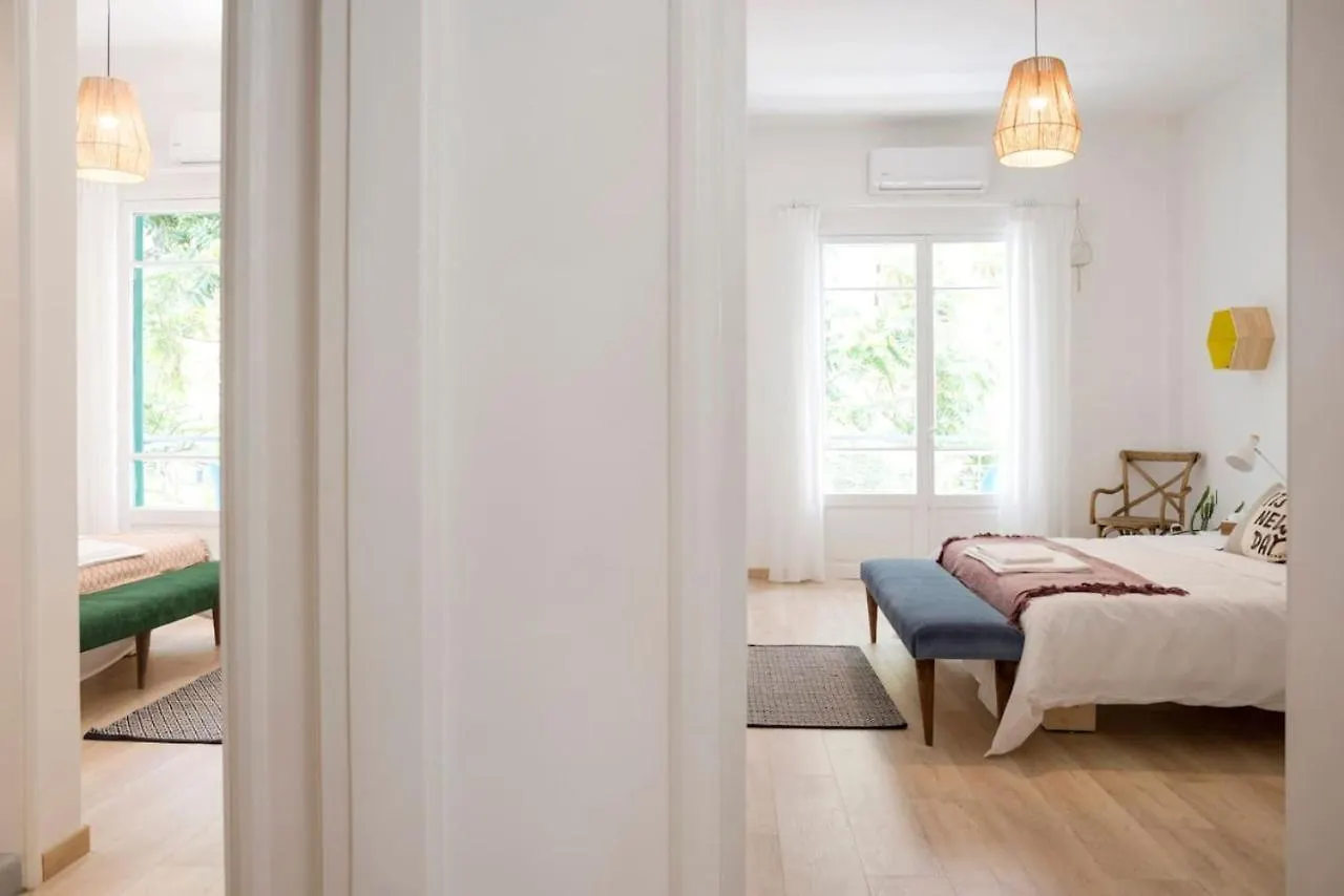 Trendy 3Bdr Apartment In Mar Mikhael Beirut