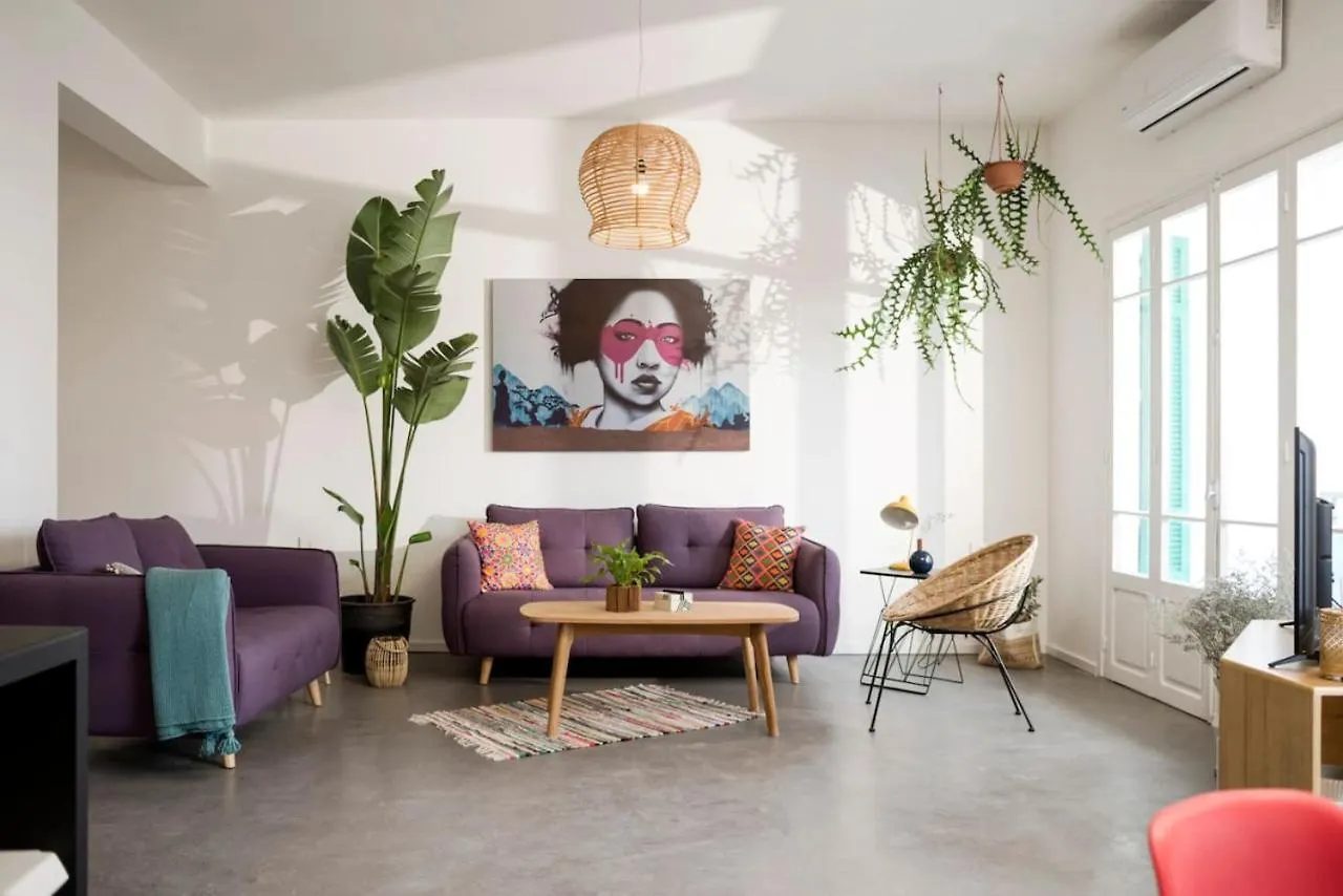 Trendy 3Bdr Apartment In Mar Mikhael Beirut