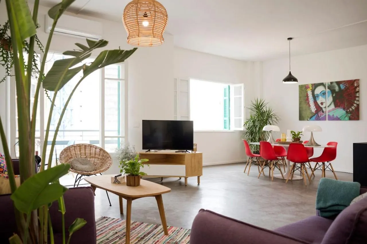 Trendy 3Bdr Apartment In Mar Mikhael Beirut